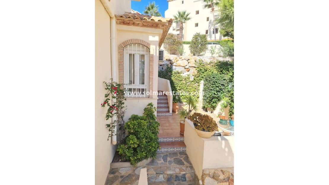 3 sovrum Villa till salu i Villamartin med pool - 479 000 € (Ref: 9306763)