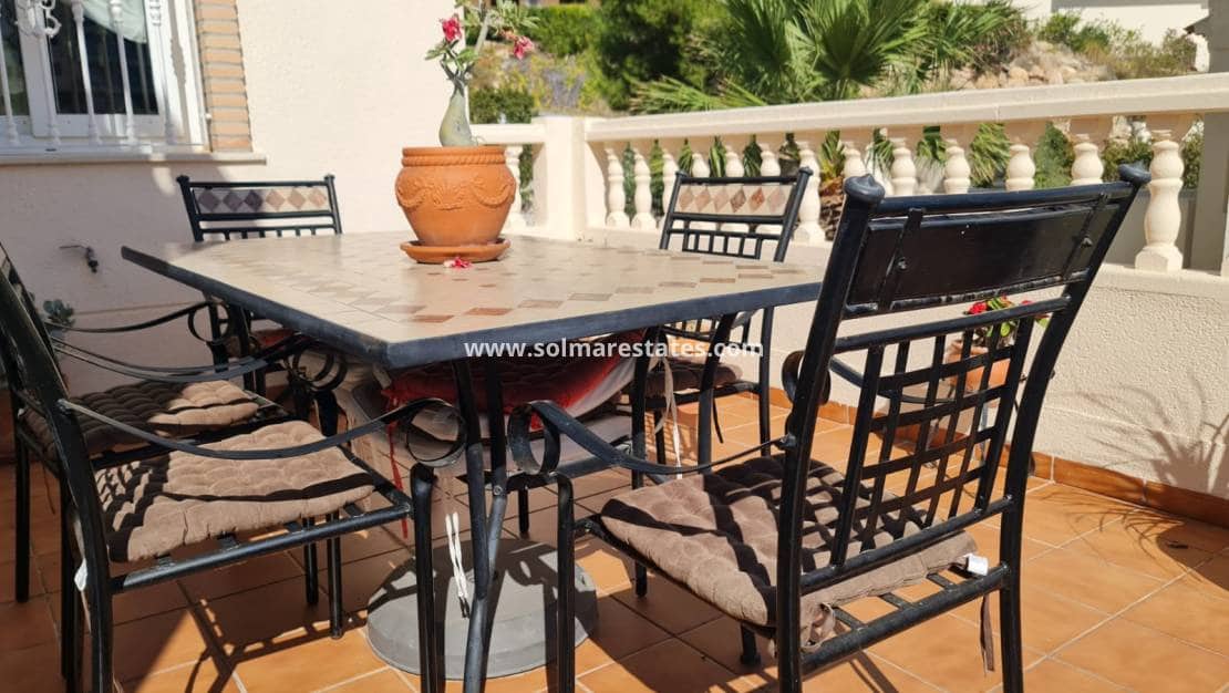 3 sovrum Villa till salu i Villamartin med pool - 479 000 € (Ref: 9306763)