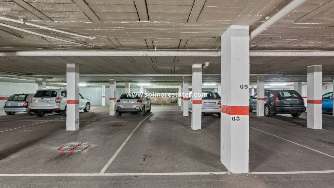 3 slaapkamer Appartement te koop in Punta Prima met zwembad - € 269.000 (Ref: 9306976)