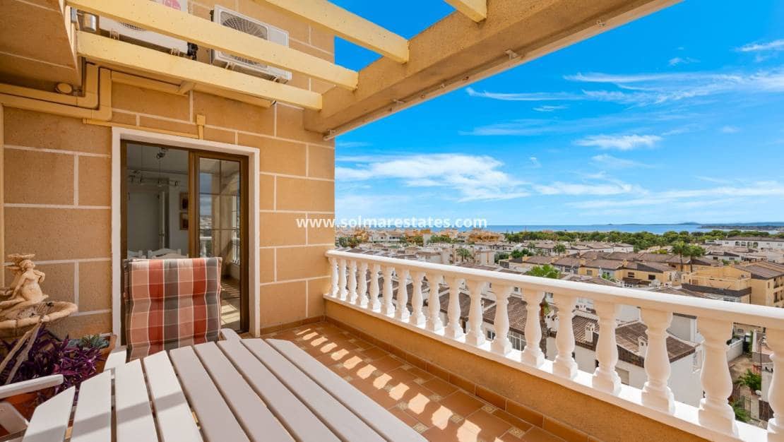 3 slaapkamer Appartement te koop in Punta Prima met zwembad - € 269.000 (Ref: 9306976)