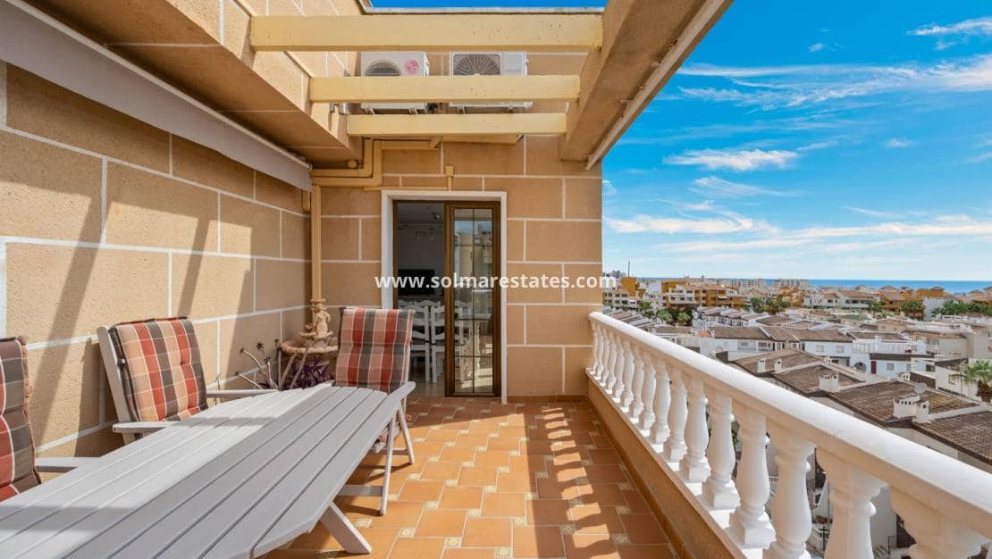 3 slaapkamer Appartement te koop in Punta Prima met zwembad - € 269.000 (Ref: 9306976)