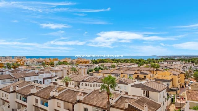 3 slaapkamer Appartement te koop in Punta Prima, Torrevieja met zwembad - € 269.000 (Ref: 9306976)