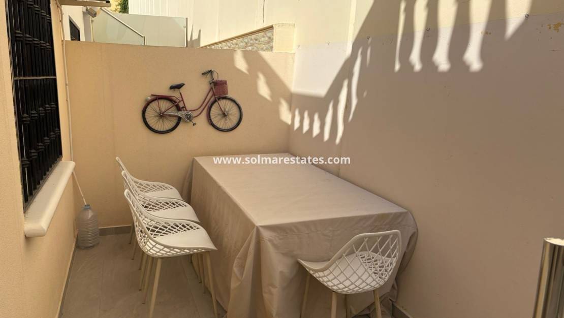 2 chambre Bungalow à vendre à Algorfa avec piscine - 150 000 € (Ref: 9309031)