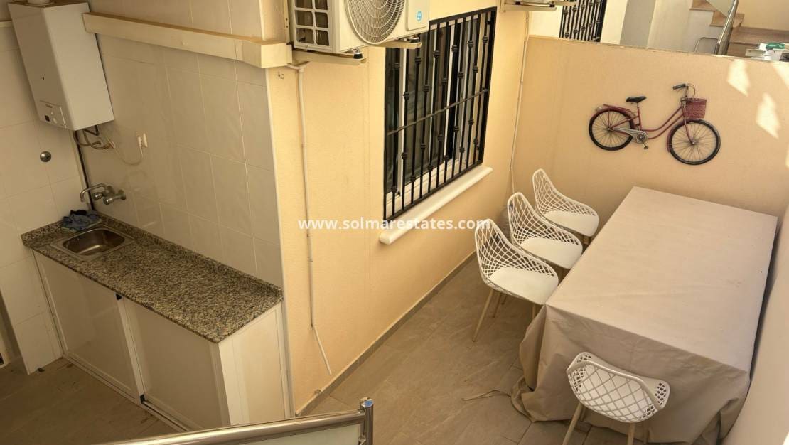 2 chambre Bungalow à vendre à Algorfa avec piscine - 150 000 € (Ref: 9309031)