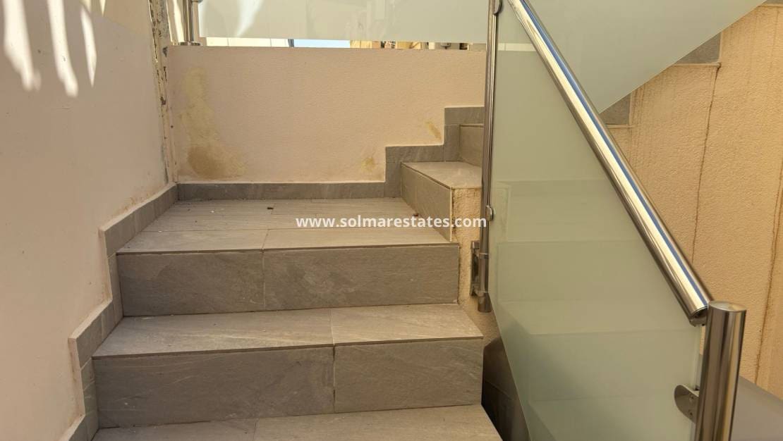 2 chambre Bungalow à vendre à Algorfa avec piscine - 150 000 € (Ref: 9309031)