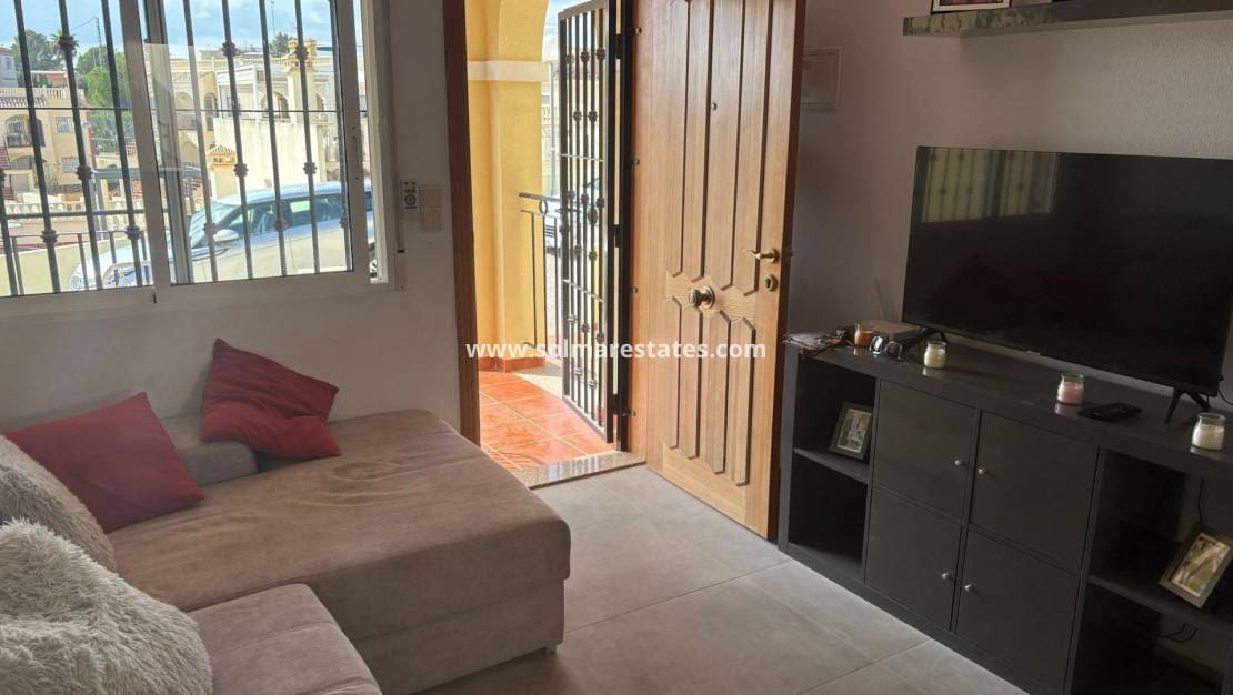 2 chambre Bungalow à vendre à Algorfa avec piscine - 150 000 € (Ref: 9309031)