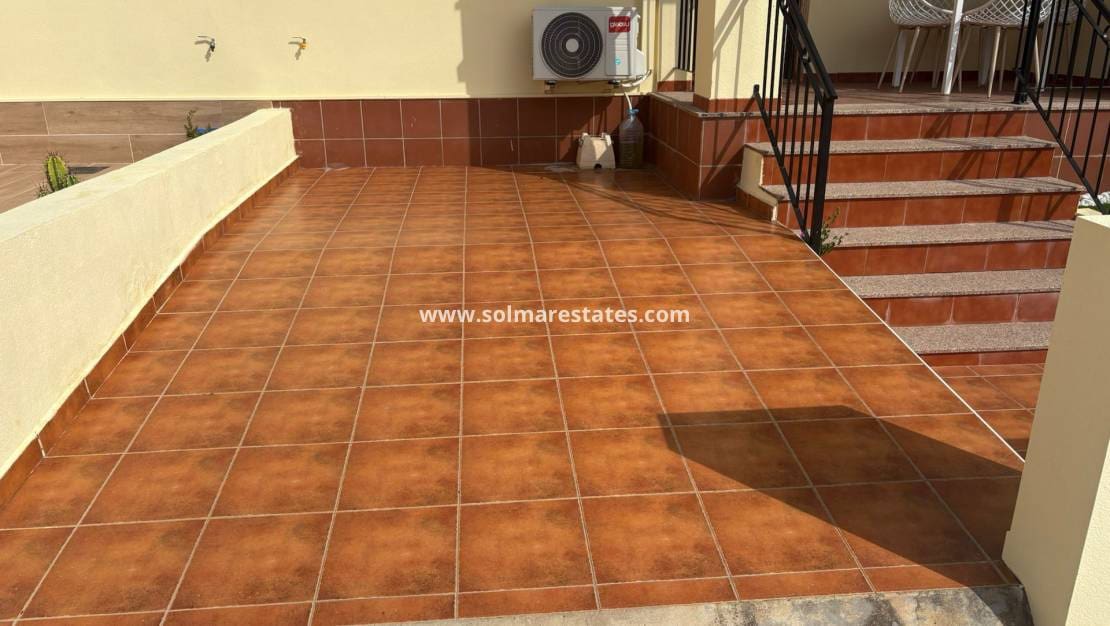 2 chambre Bungalow à vendre à Algorfa avec piscine - 150 000 € (Ref: 9309031)