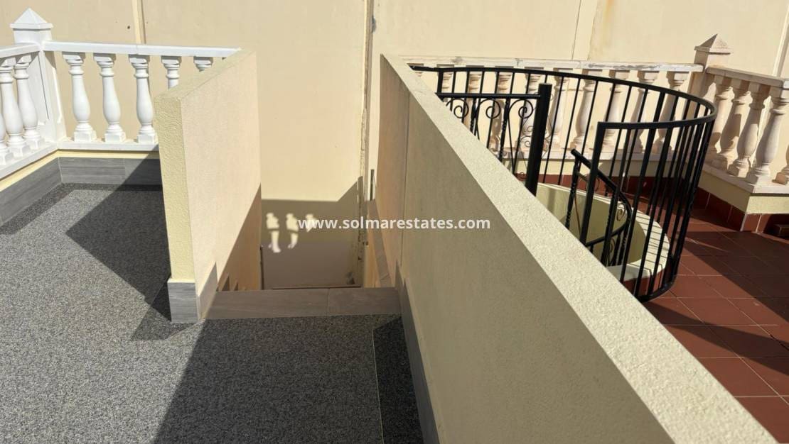 2 chambre Bungalow à vendre à Algorfa avec piscine - 150 000 € (Ref: 9309031)