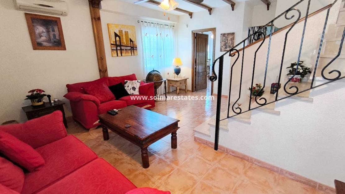 3 bedroom Semi-detached Villa for sale in Algorfa with pool - € 169,950 (Ref: 9311546)