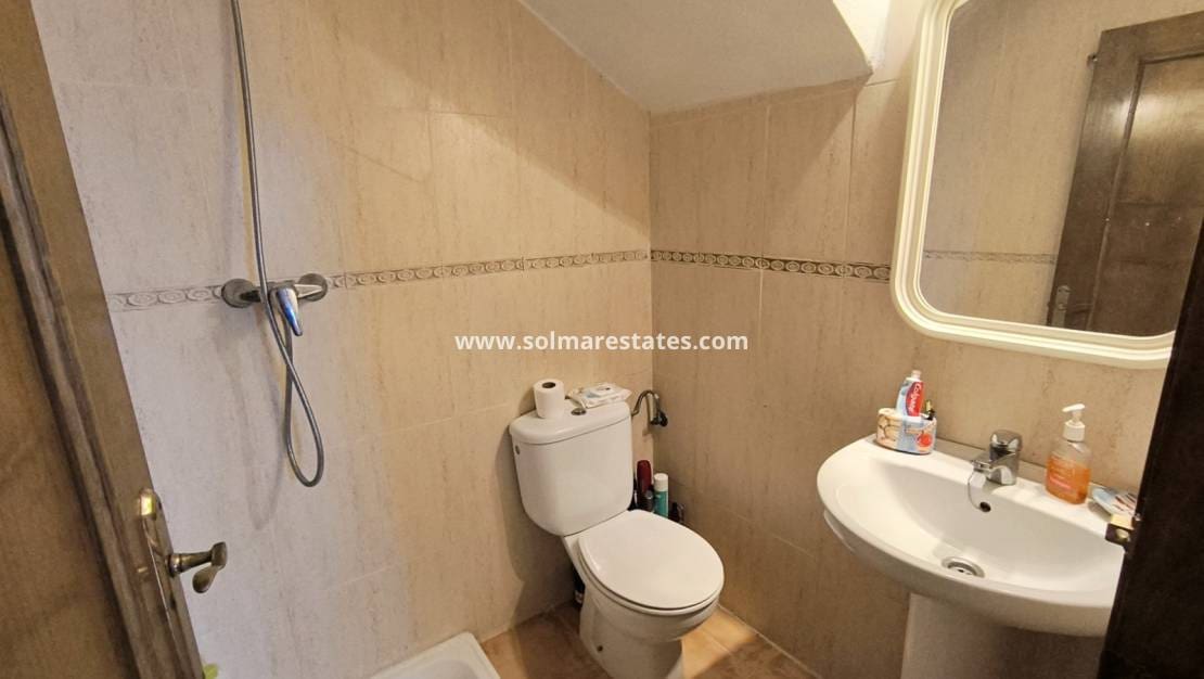 3 bedroom Semi-detached Villa for sale in Algorfa with pool - € 169,950 (Ref: 9311546)