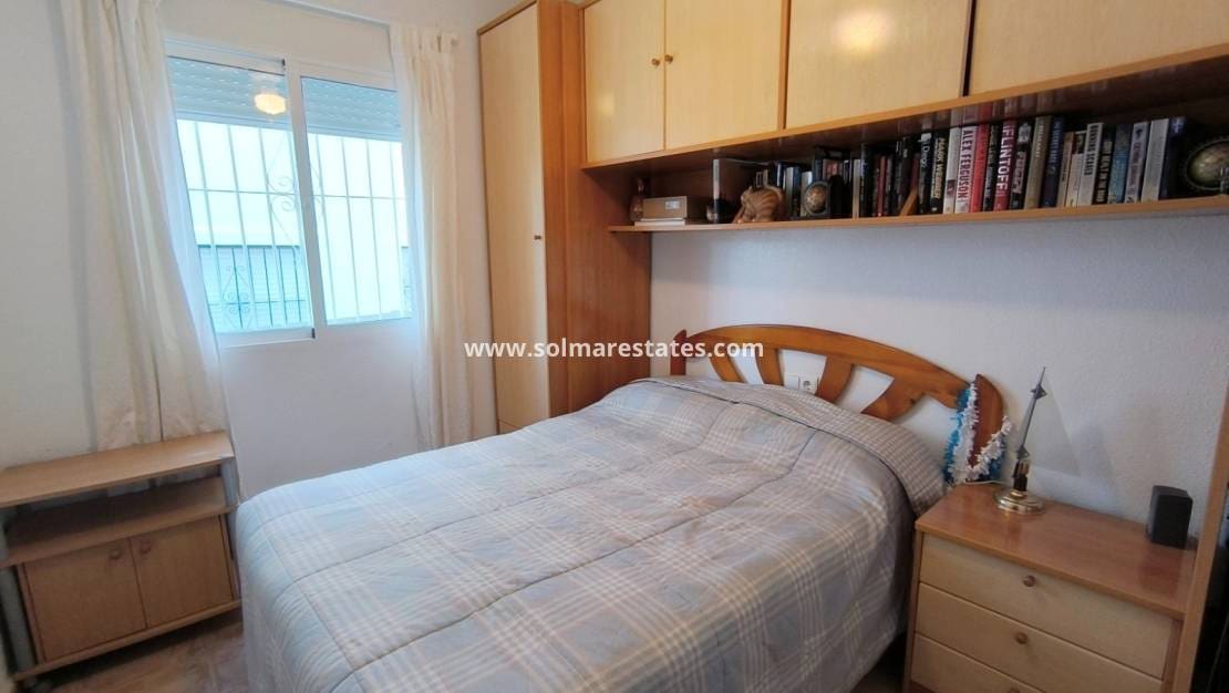 3 bedroom Semi-detached Villa for sale in Algorfa with pool - € 169,950 (Ref: 9311546)