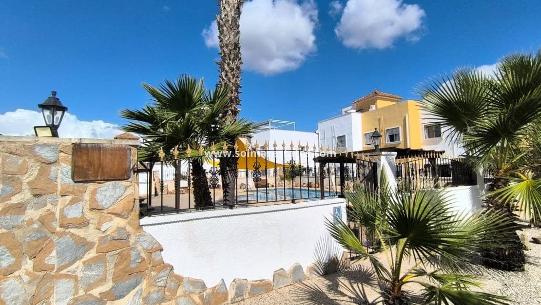 3 bedroom Semi-detached Villa for sale in Algorfa with pool - € 169,950 (Ref: 9311546)