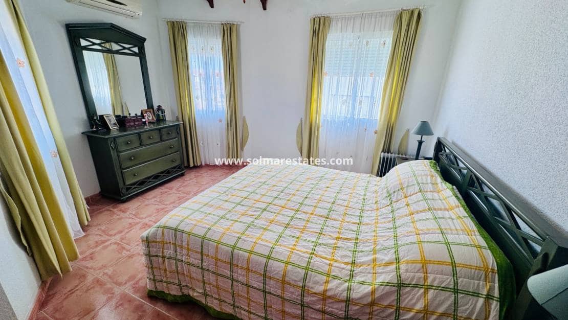 3 bedroom Semi-detached Villa for sale in Algorfa with pool - € 169,950 (Ref: 9311546)