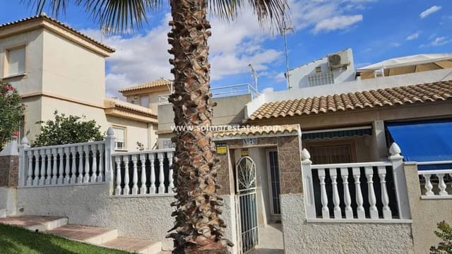3 bedroom Bungalow for sale in Los Altos with pool - € 140,000 (Ref: 9314291)