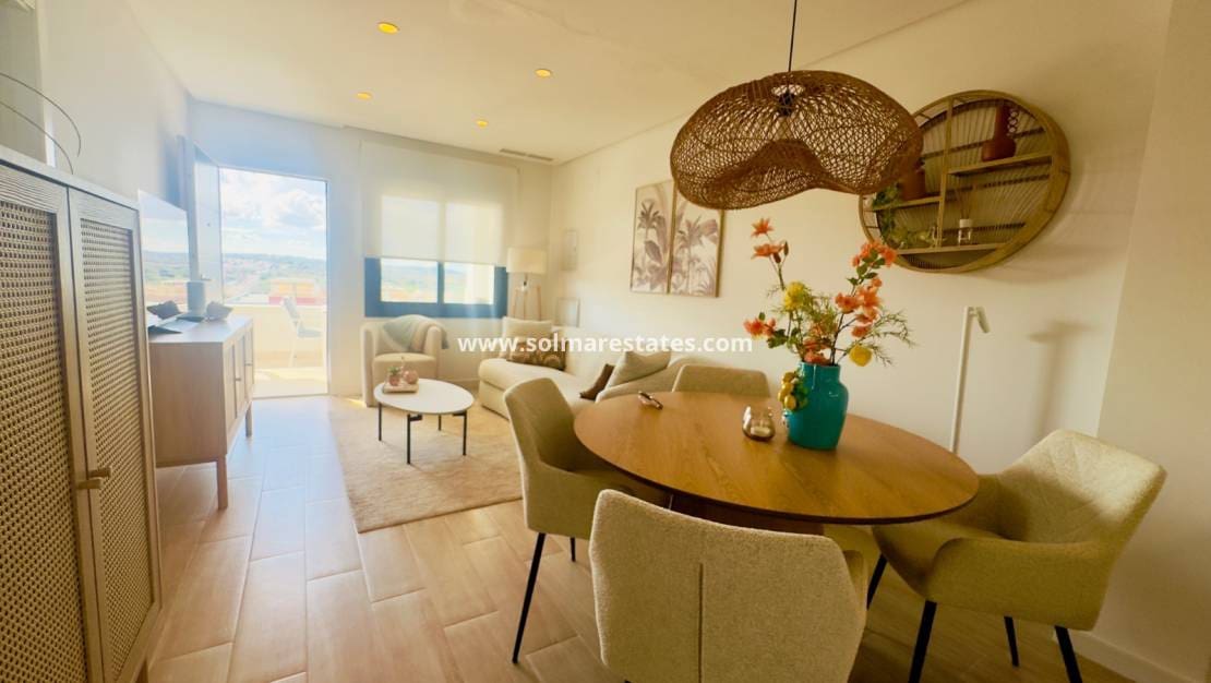 2 bedroom Apartment for sale in Los Altos with pool - € 299,000 (Ref: 9314292)