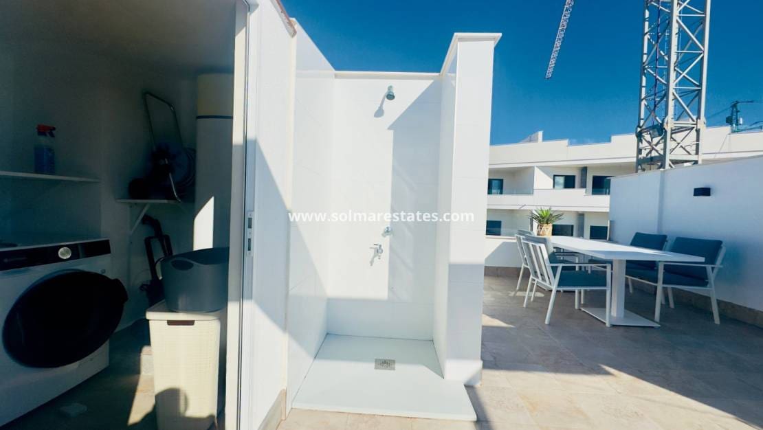 2 bedroom Apartment for sale in Los Altos with pool - € 299,000 (Ref: 9314292)