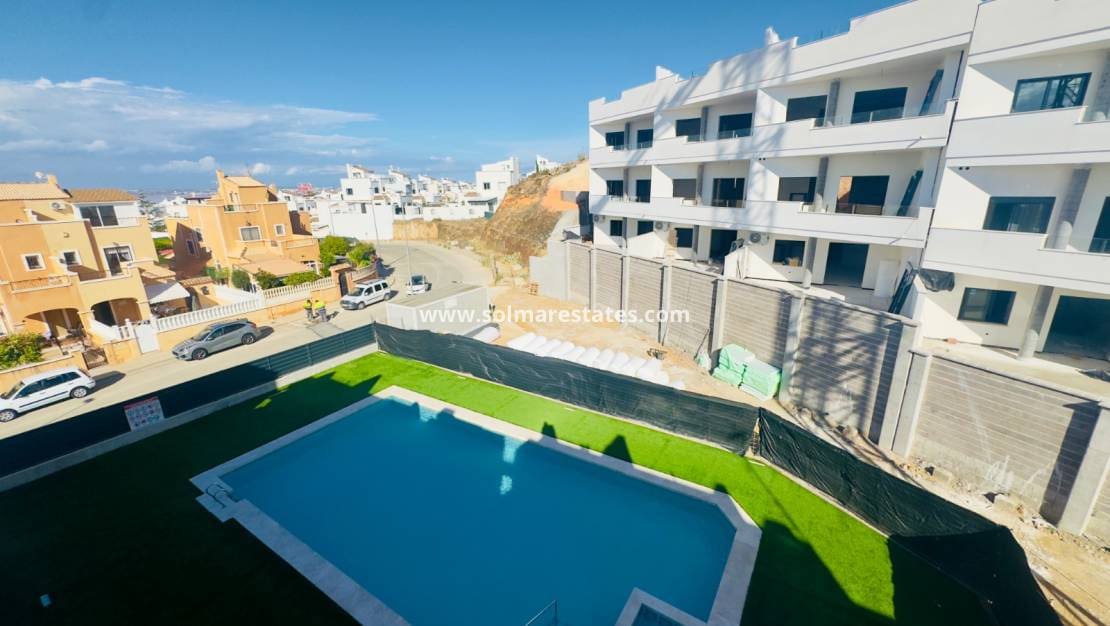 2 bedroom Apartment for sale in Los Altos with pool - € 299,000 (Ref: 9314292)