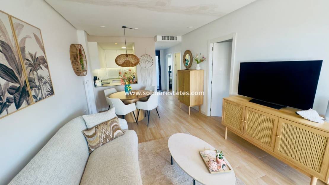 2 bedroom Apartment for sale in Los Altos with pool - € 299,000 (Ref: 9314292)