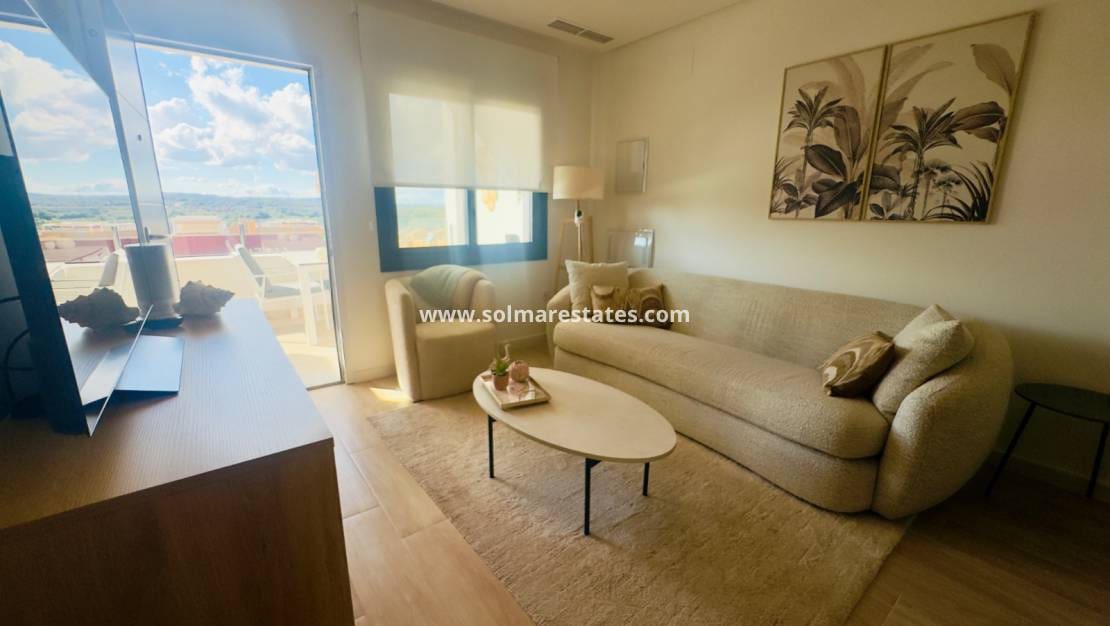 2 bedroom Apartment for sale in Los Altos with pool - € 299,000 (Ref: 9314292)