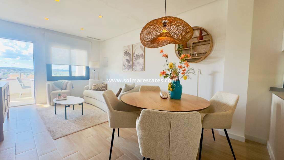 2 bedroom Apartment for sale in Los Altos with pool - € 299,000 (Ref: 9314292)