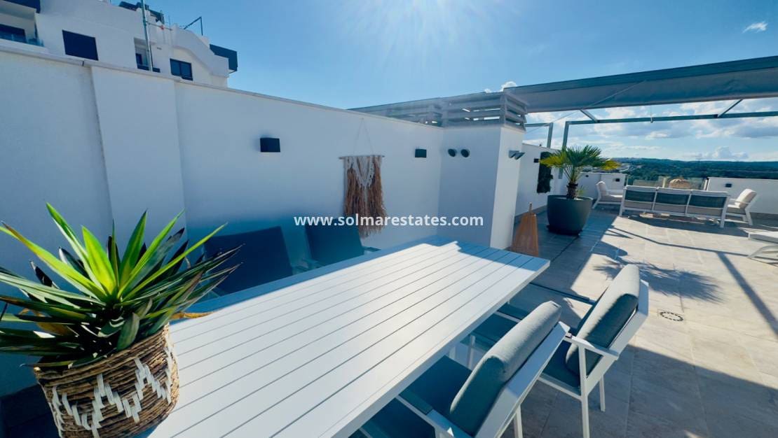 2 bedroom Apartment for sale in Los Altos with pool - € 299,000 (Ref: 9314292)