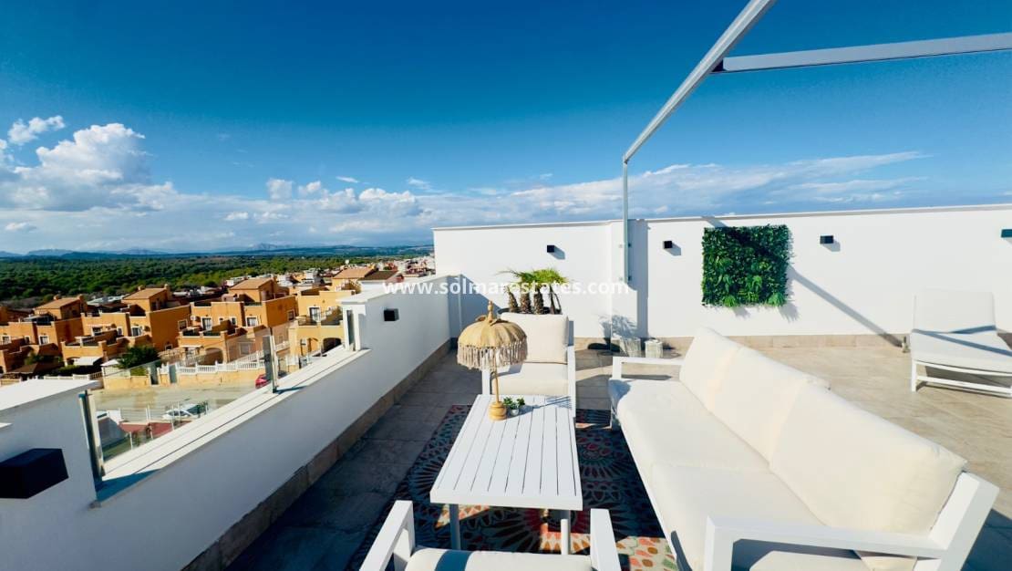 2 bedroom Apartment for sale in Los Altos with pool - € 299,000 (Ref: 9314292)