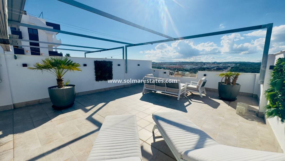 2 bedroom Apartment for sale in Los Altos with pool - € 299,000 (Ref: 9314292)