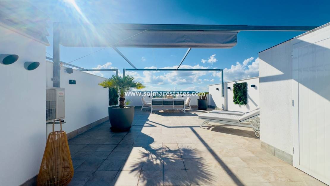 2 bedroom Apartment for sale in Los Altos with pool - € 299,000 (Ref: 9314292)