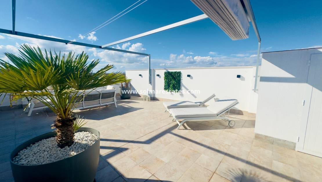 2 bedroom Apartment for sale in Los Altos with pool - € 299,000 (Ref: 9314292)