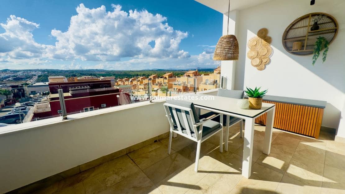 2 bedroom Apartment for sale in Los Altos with pool - € 299,000 (Ref: 9314292)