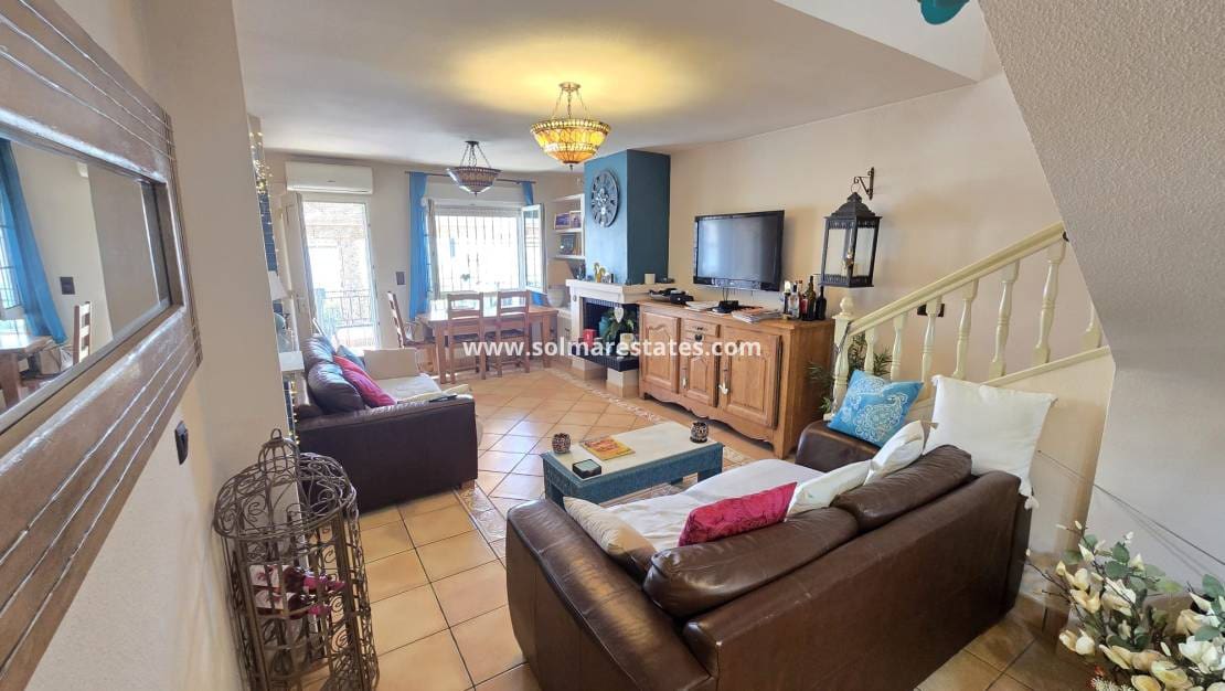 3 Zimmer Haus zu verkaufen in Villamartin mit Pool - 239.950 € (Ref: 9314293)