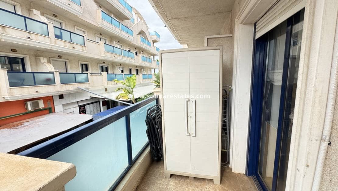 2 makuuhuone Huoneisto myytävänä paikassa Cabo Roig mukana uima-altaan - 189 995 € (Ref: 9328540)