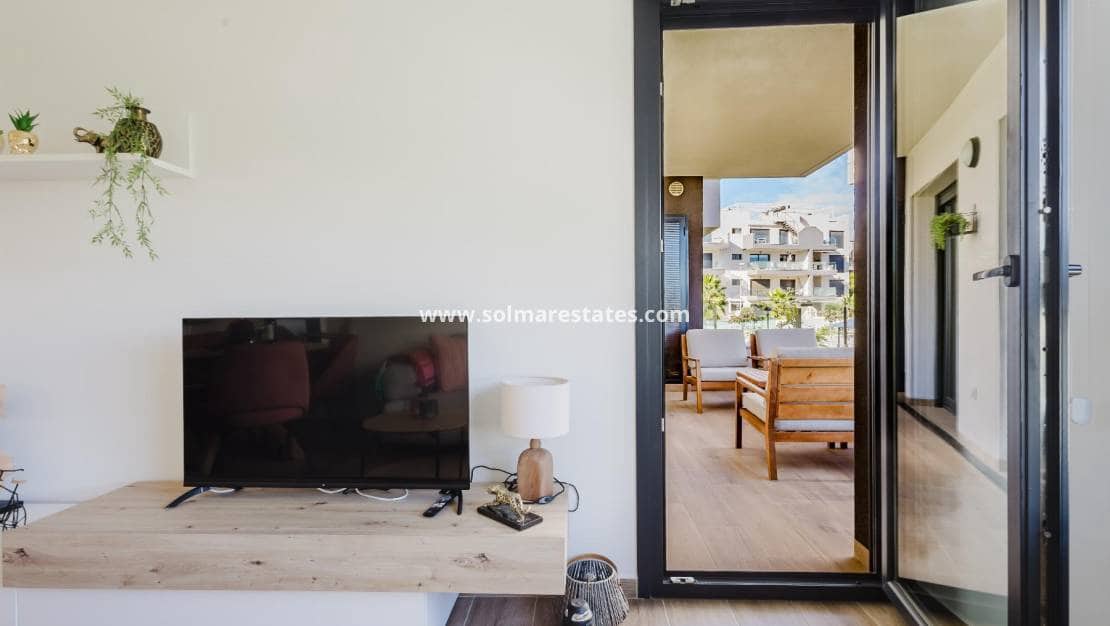 2 Zimmer Apartment zu verkaufen in Villamartin mit Pool - 249.500 € (Ref: 9328541)