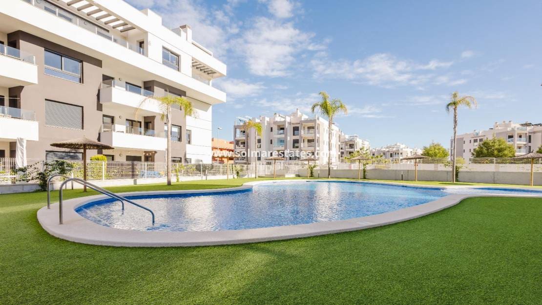 2 Zimmer Apartment zu verkaufen in Villamartin mit Pool - 249.500 € (Ref: 9328541)