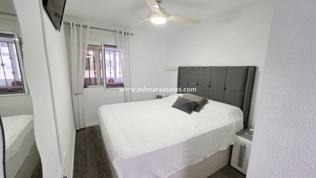 2 slaapkamer Appartement te koop in Los Montesinos met zwembad - € 135.000 (Ref: 9331291)