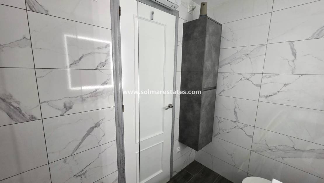 2 slaapkamer Appartement te koop in Los Montesinos met zwembad - € 135.000 (Ref: 9331291)