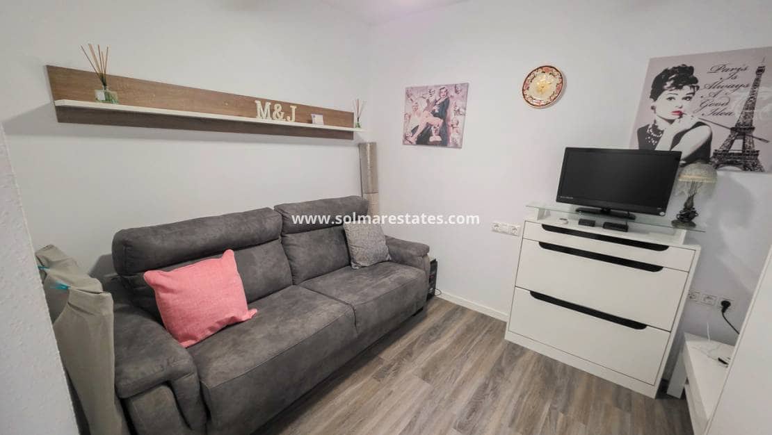 2 slaapkamer Appartement te koop in Los Montesinos met zwembad - € 135.000 (Ref: 9331291)