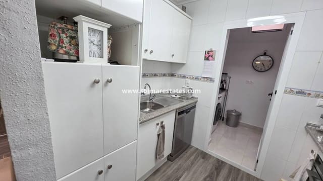 2 slaapkamer Appartement te koop in Los Montesinos met zwembad - € 135.000 (Ref: 9331291)