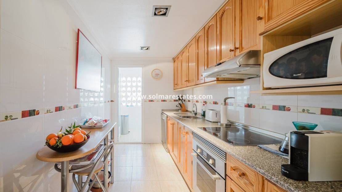3 bedroom Apartment for sale in Playa Flamenca with pool - € 278,000 (Ref: 9332890)