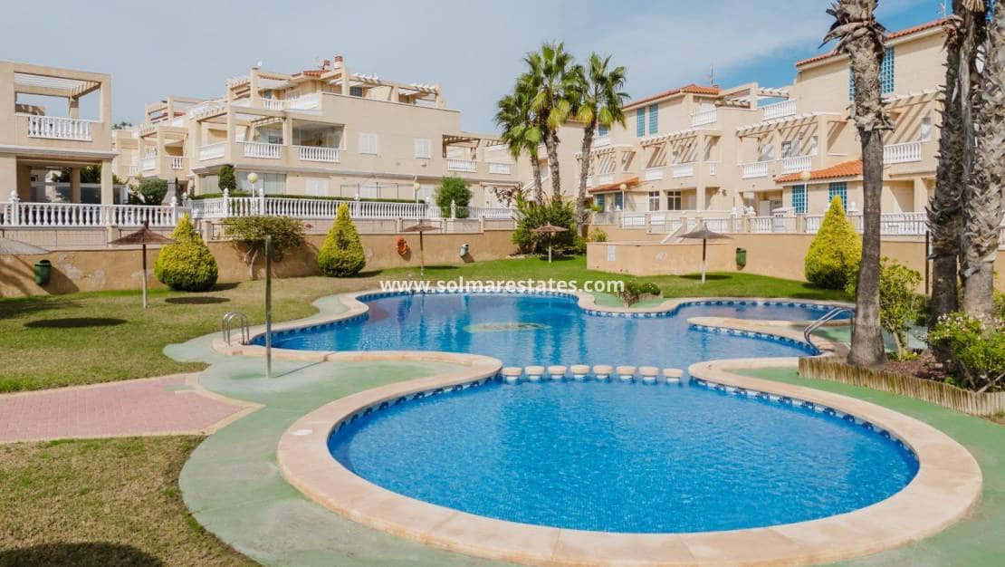 3 bedroom Apartment for sale in Playa Flamenca with pool - € 278,000 (Ref: 9332890)