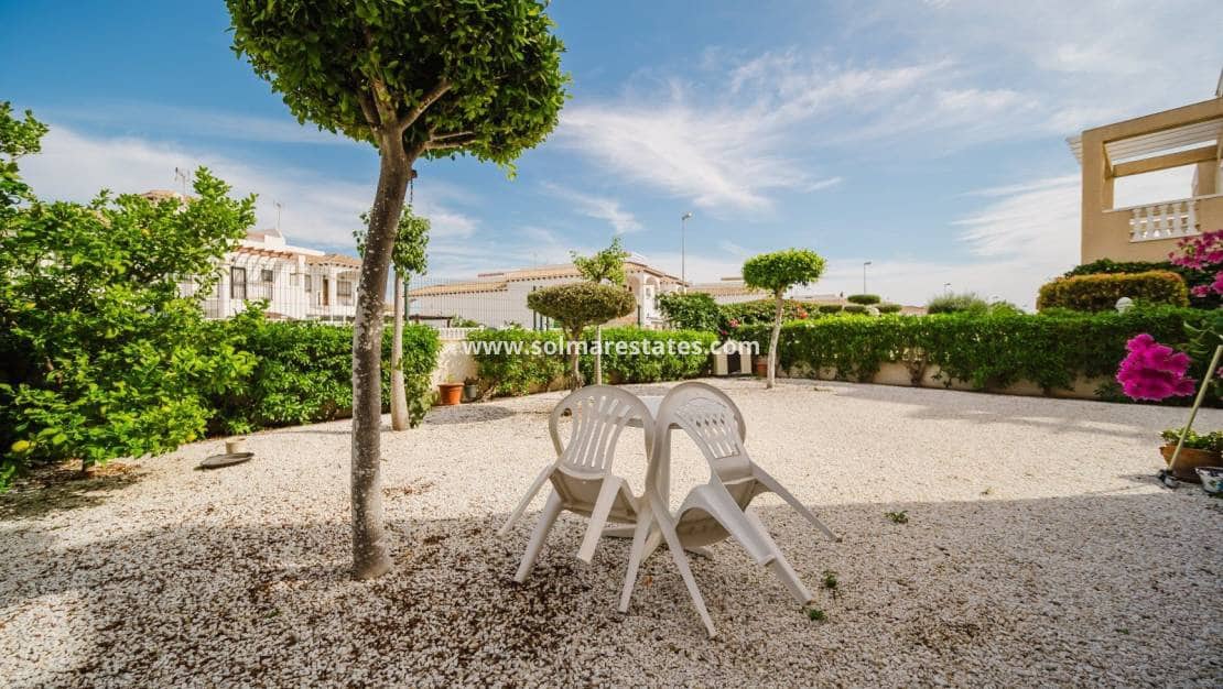 3 bedroom Apartment for sale in Playa Flamenca with pool - € 278,000 (Ref: 9332890)