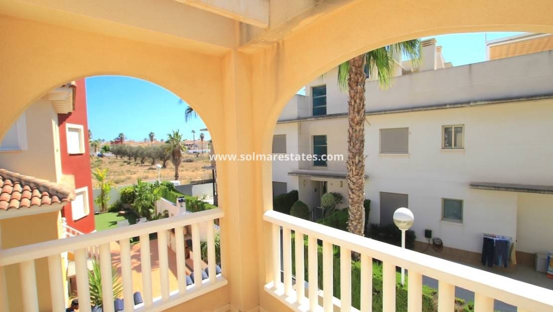 2 quarto Moradia Geminada para venda em Dona Pepa com piscina - 225 000 € (Ref: 9341728)