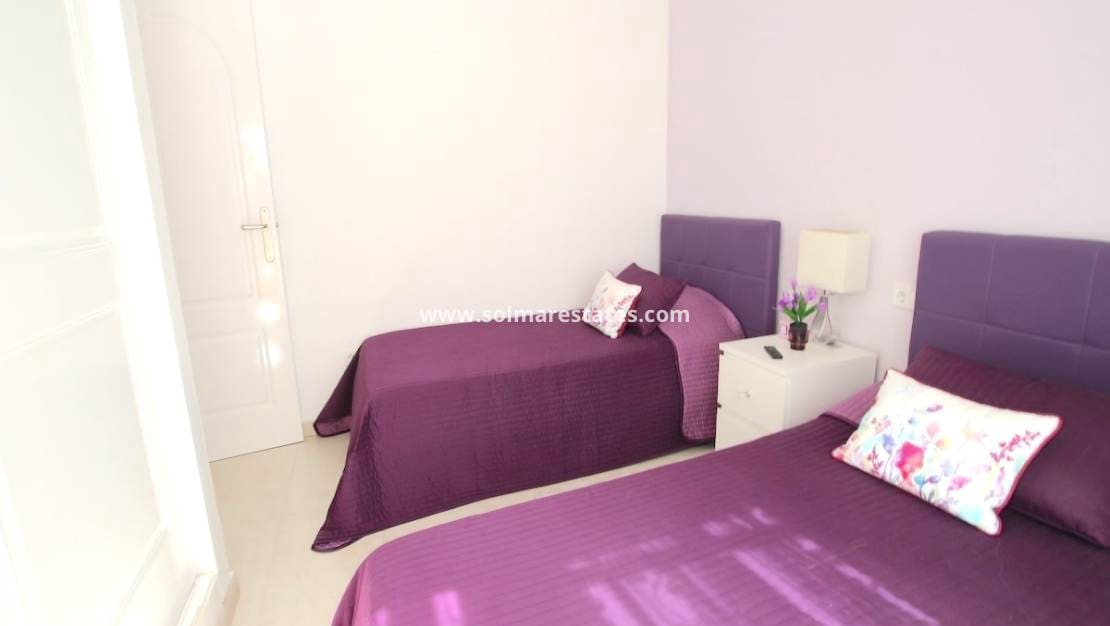 2 quarto Moradia Geminada para venda em Dona Pepa com piscina - 225 000 € (Ref: 9341728)