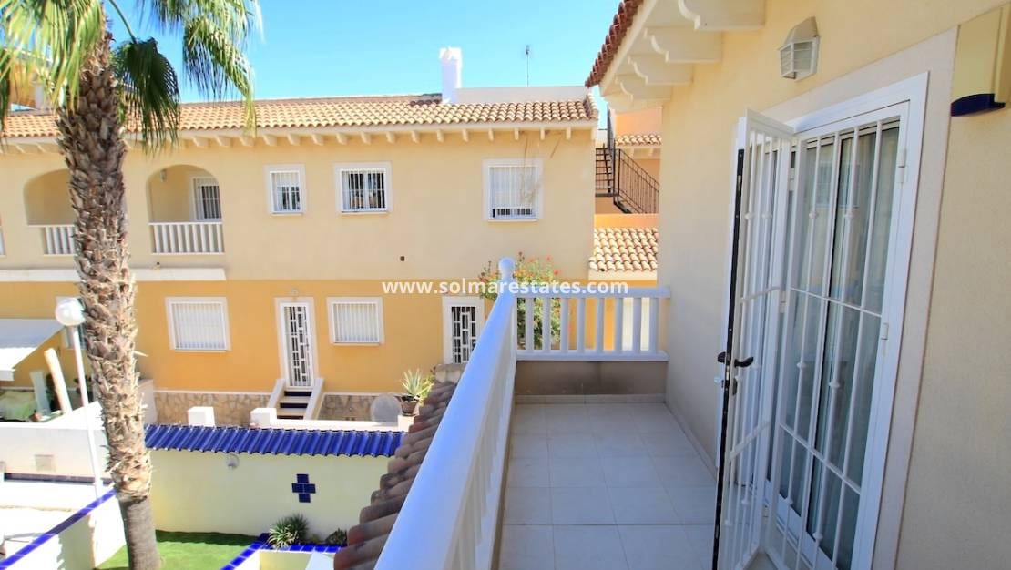 2 quarto Moradia Geminada para venda em Dona Pepa com piscina - 225 000 € (Ref: 9341728)