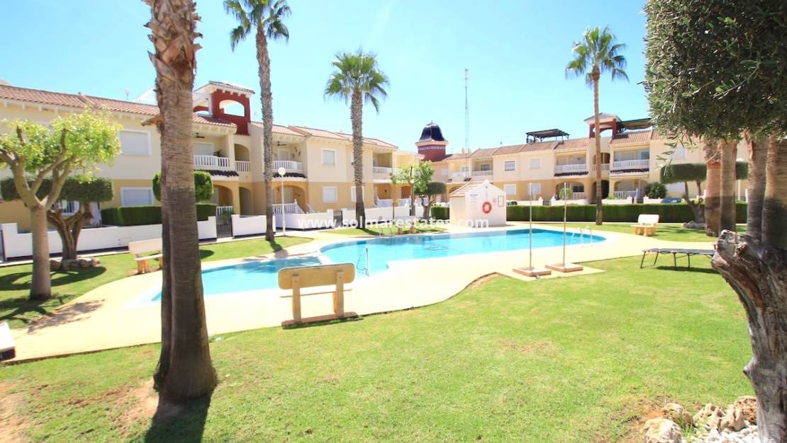2 quarto Moradia Geminada para venda em Dona Pepa com piscina - 225 000 € (Ref: 9341728)