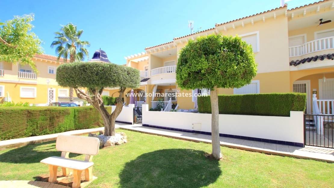 2 quarto Moradia Geminada para venda em Dona Pepa com piscina - 225 000 € (Ref: 9341728)