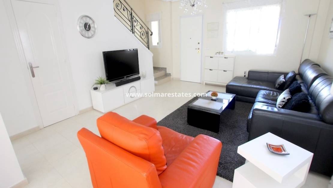 2 quarto Moradia Geminada para venda em Dona Pepa com piscina - 225 000 € (Ref: 9341728)