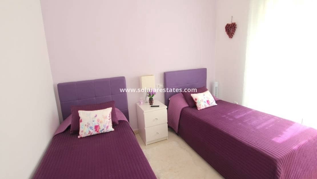 2 quarto Moradia Geminada para venda em Dona Pepa com piscina - 225 000 € (Ref: 9341728)