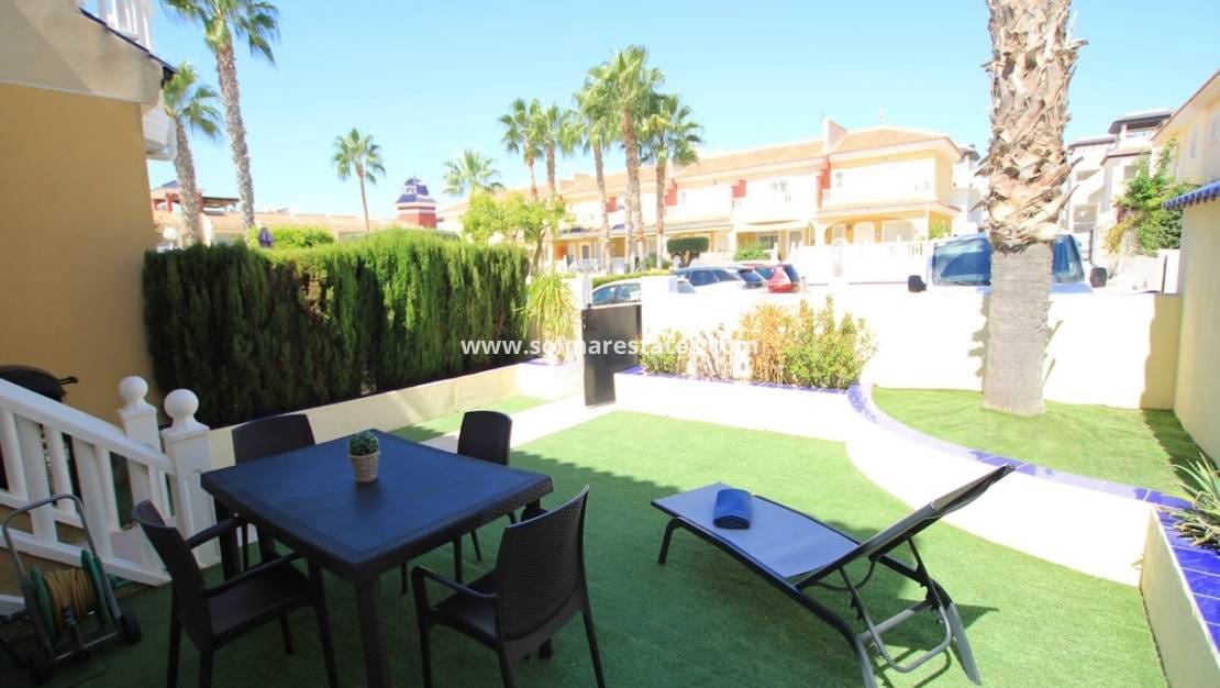 2 quarto Moradia Geminada para venda em Dona Pepa com piscina - 225 000 € (Ref: 9341728)