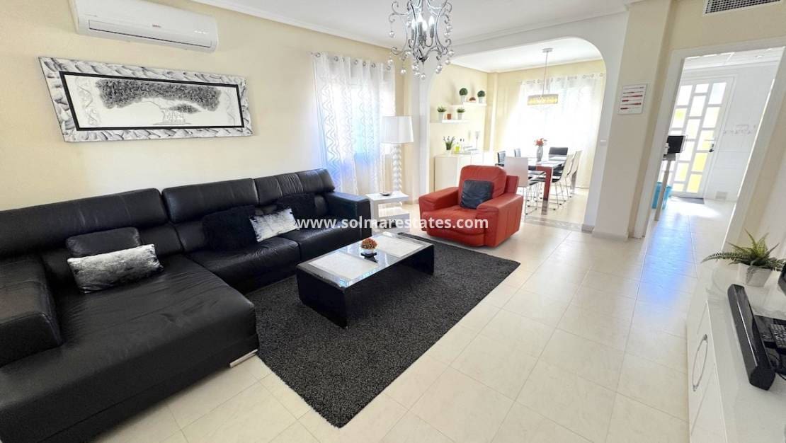 2 quarto Moradia Geminada para venda em Dona Pepa com piscina - 225 000 € (Ref: 9341728)